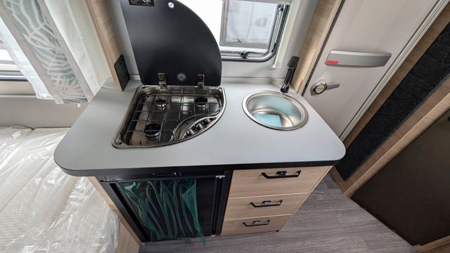 prop_19879_8 prop_19879_8