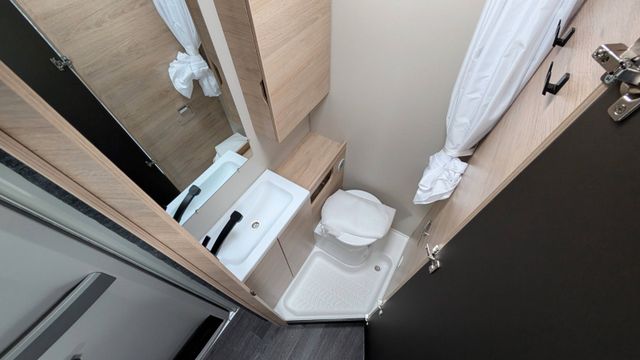 prop_19879_9 prop_19879_9