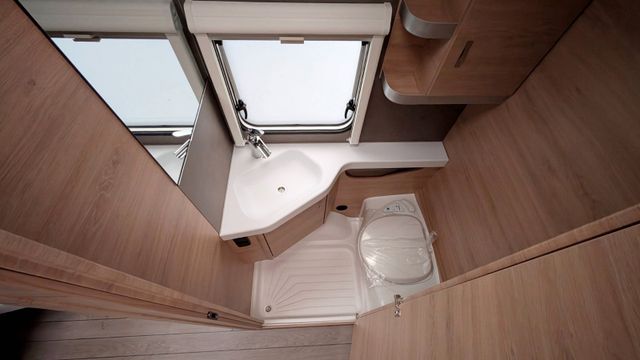 prop_20334_8 prop_20334_8